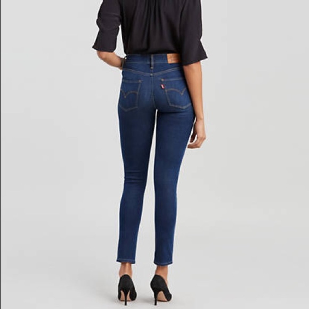 Levi’s 721 high rise skinny jeans